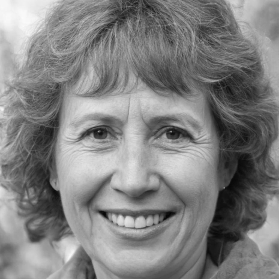 Portrait de Camille Dubois, formatrice en gestion budgétaire